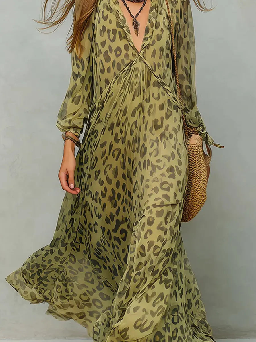 Abito lungo casual ed elegante con stampa artistica a motivo leopardato retrò