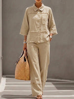 Set casual a due pezzi composto da camicia e pantaloni in lino e cotone con orlo sfrangiato