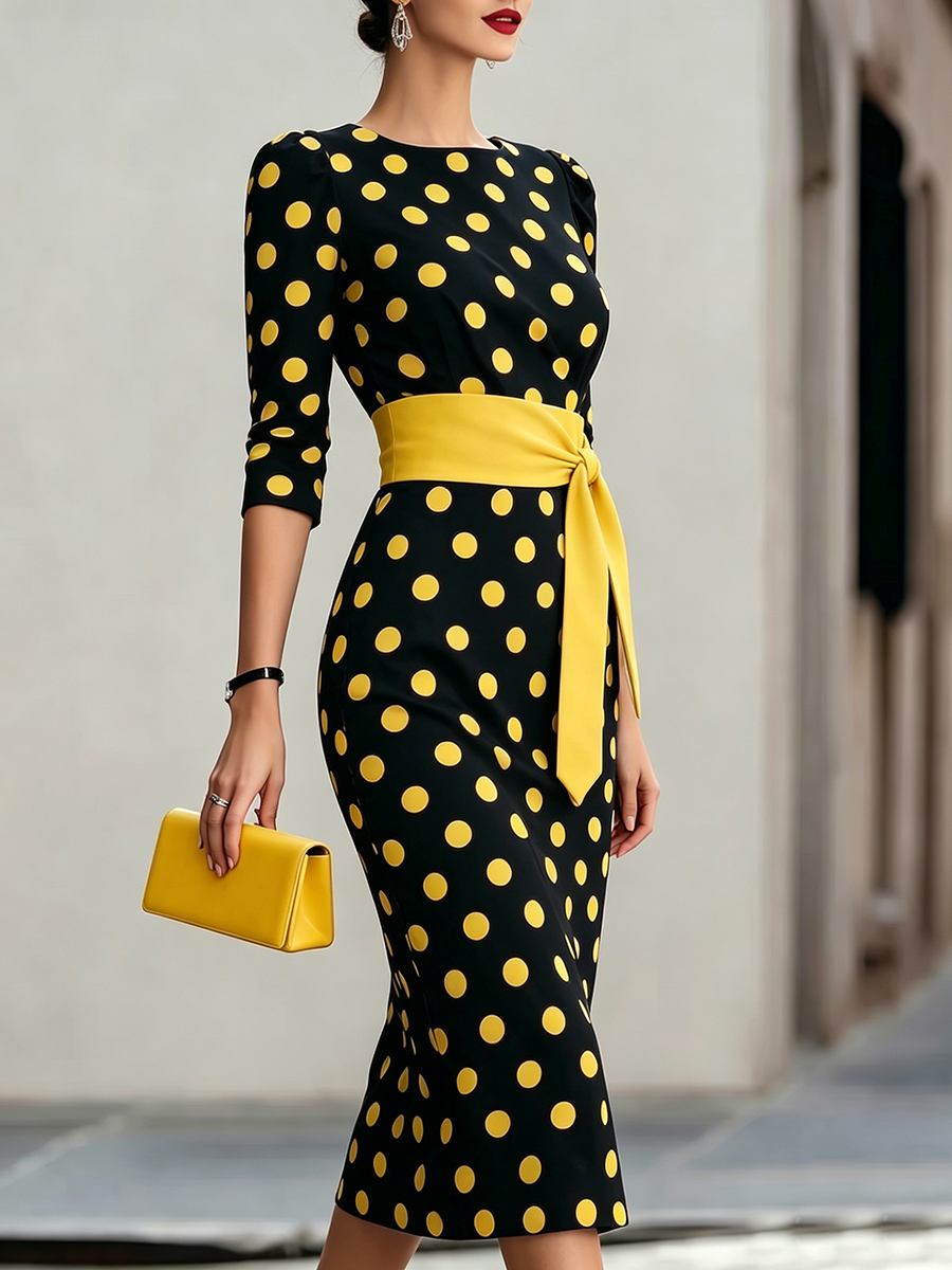 Elegante abito elasticizzato con stampa artistica a pois