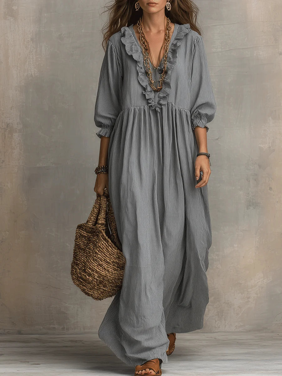 Abito lungo casual ed elegante con stampa a righe e volant