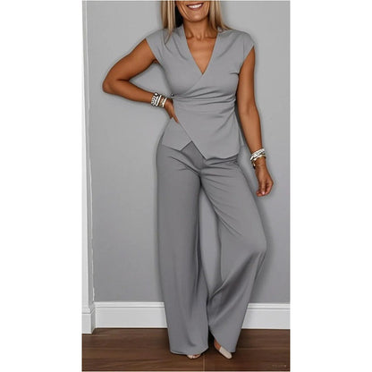 Set composto da top con scollo a V e pantaloni in cotone super elasticizzato